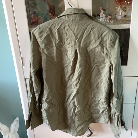 Aeropostale sz S button down top euc - just needs ironed 🤭 - Picture 4 of 4